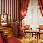 Cotton House Hotel