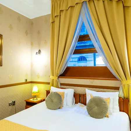 Cotton House Otel